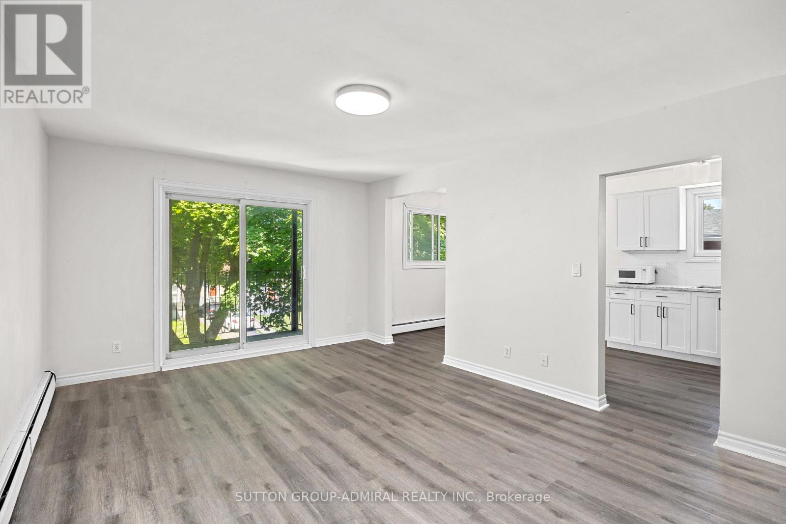 2 - 91 TORONTO STREET