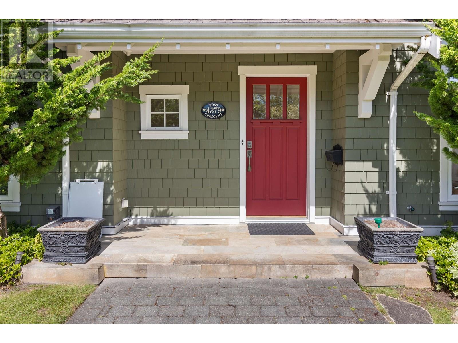 4379 ROSS CRESCENT