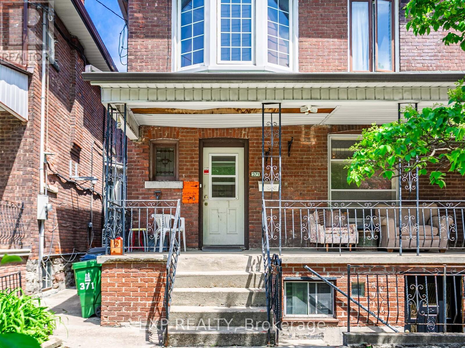 371 CRAWFORD STREET