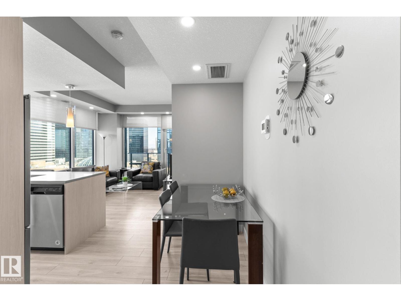#1603 10180 103 ST NW