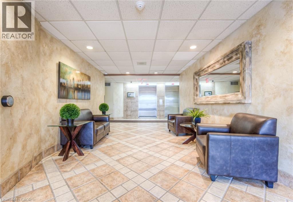 55 GREEN VALLEY Drive Unit# 1207