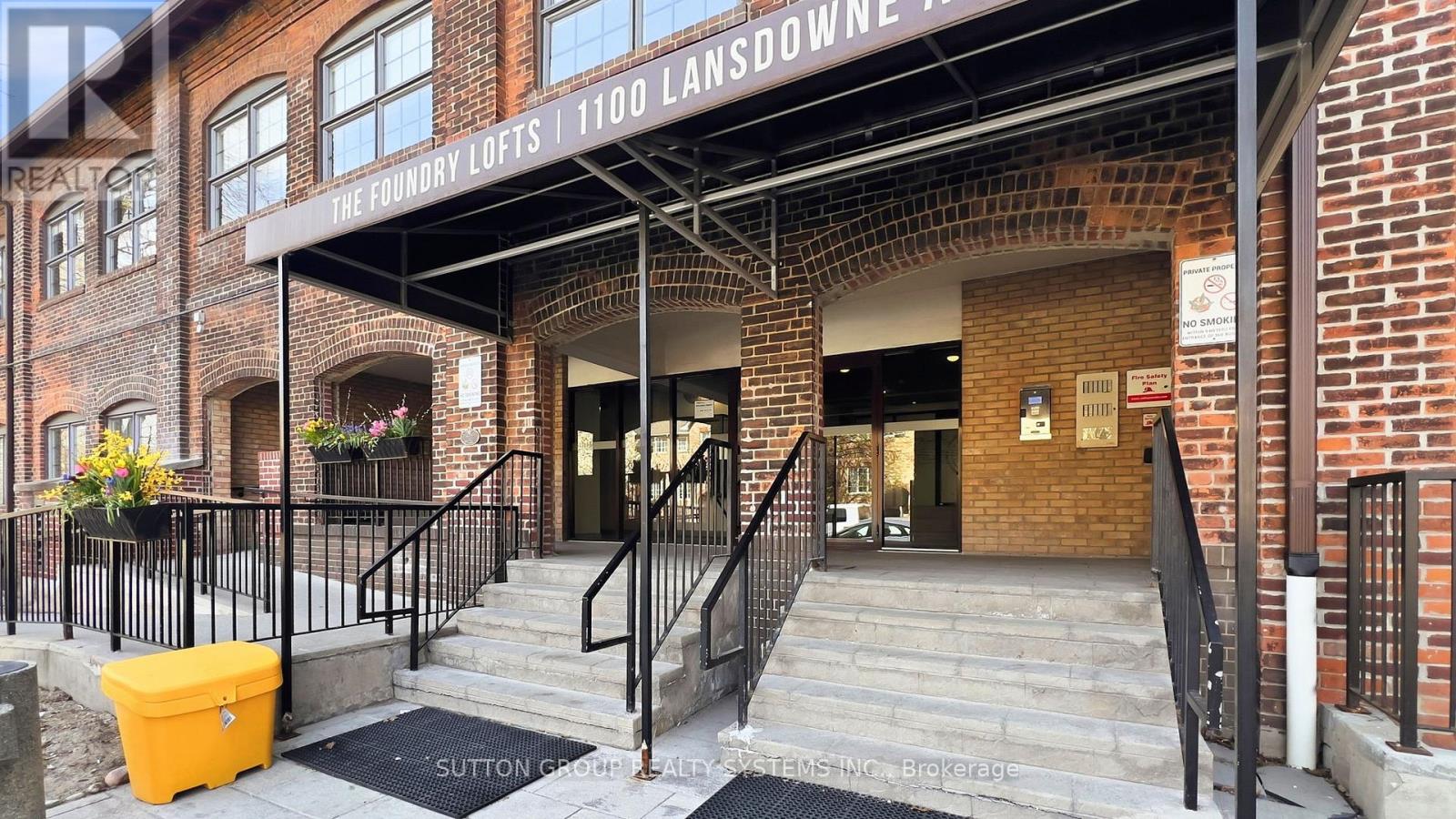 332 - 1100 LANDSDOWNE AVENUE