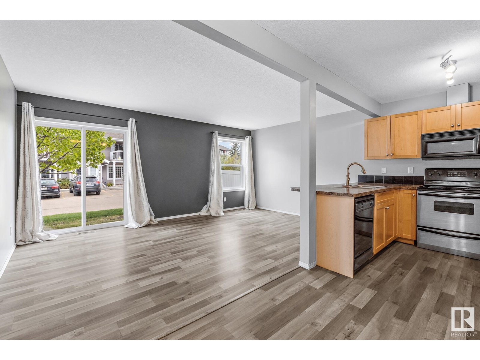 #39 150 EDWARDS DR SW