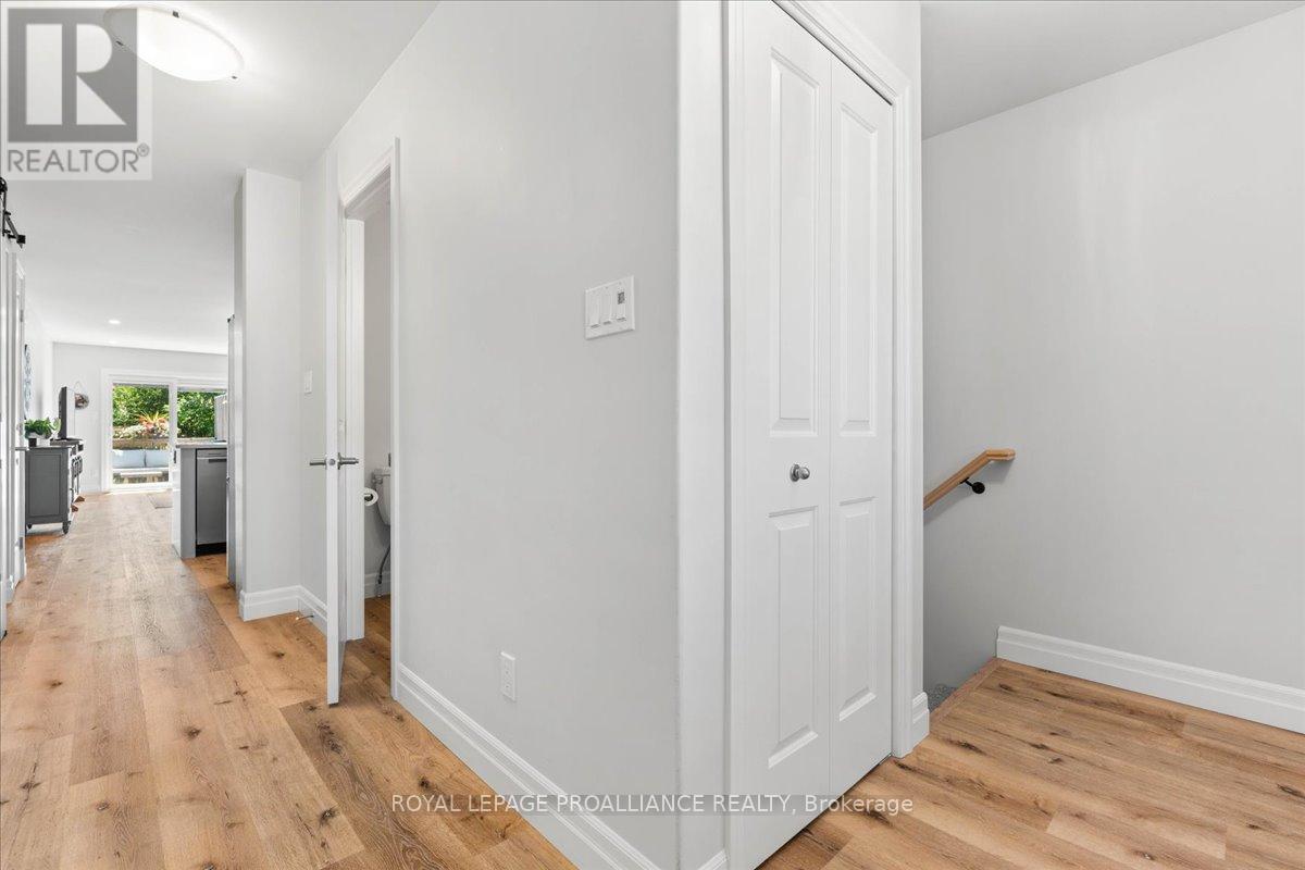 39 HILLSIDE MEADOW DRIVE