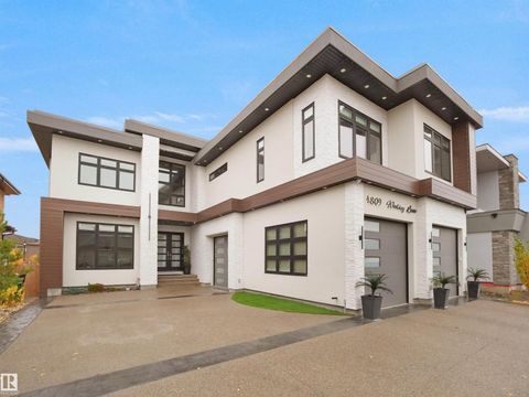 4809 WOOLSEY LN NW Edmonton AB T6W2B9