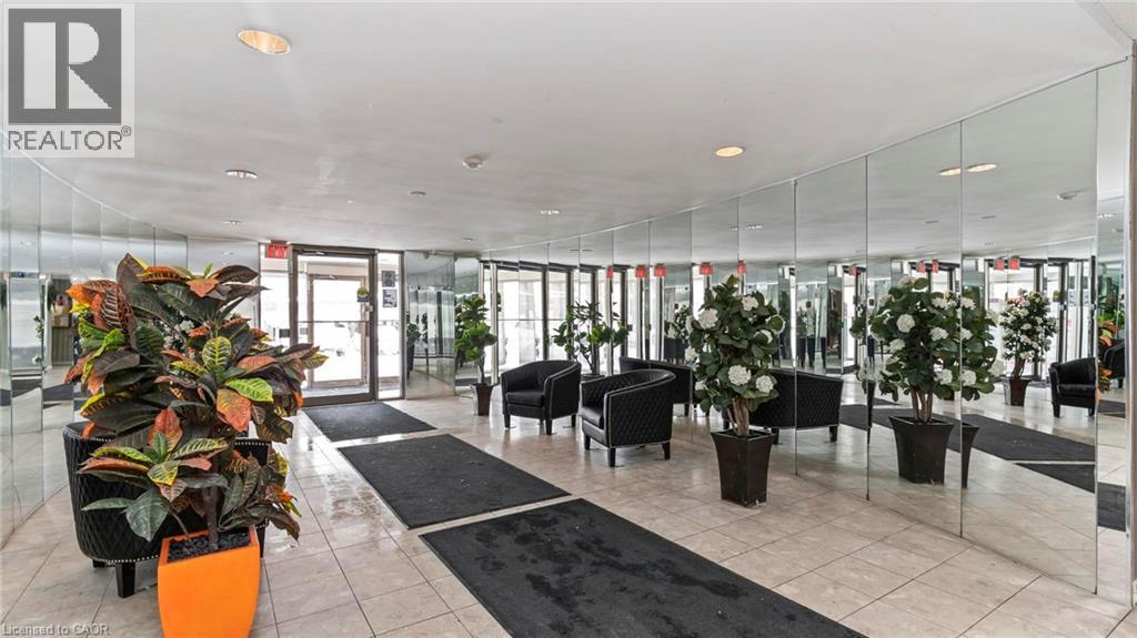 570 PROUDFOOT Lane Unit# 902