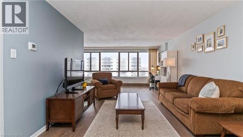 570 PROUDFOOT Lane Unit# 902 London ON N6H4Z1