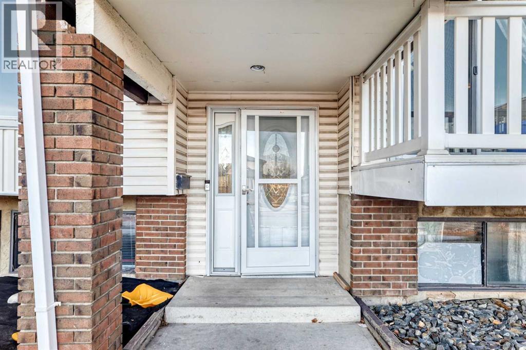 7160 Temple Drive NE