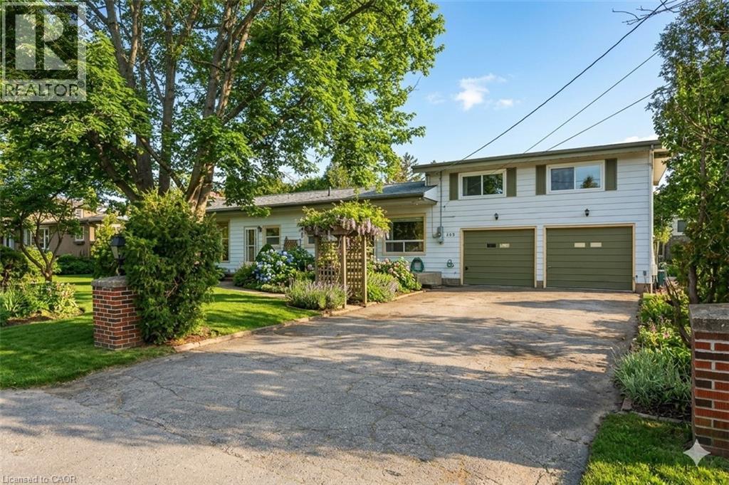 Photo 1 of 24 — 405B BARTLETT Avenue, Grimsby, ON L3M2N5