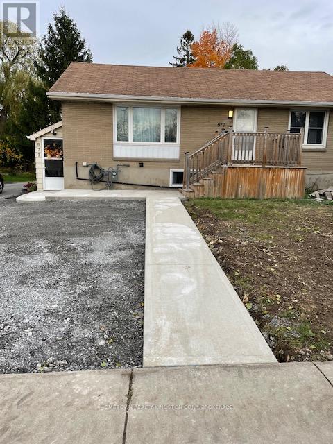 977 PORTSMOUTH AVENUE