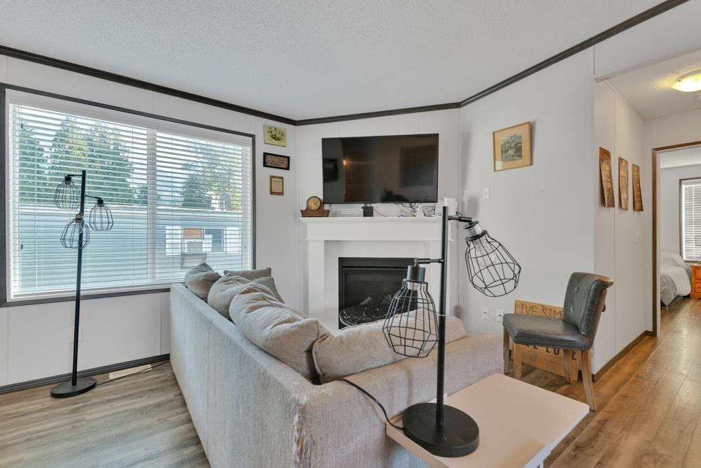 40 52324 YALE ROAD|Rosedale