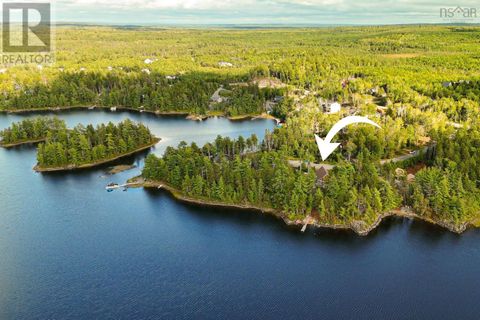 33 Eastern Point Lane East Uniacke NS B0N1Z0