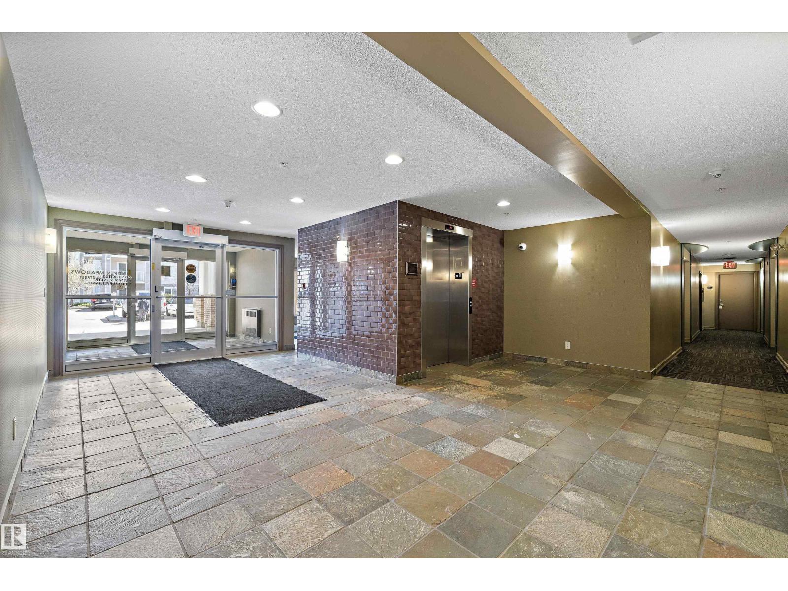 #201 4407 23 ST NW