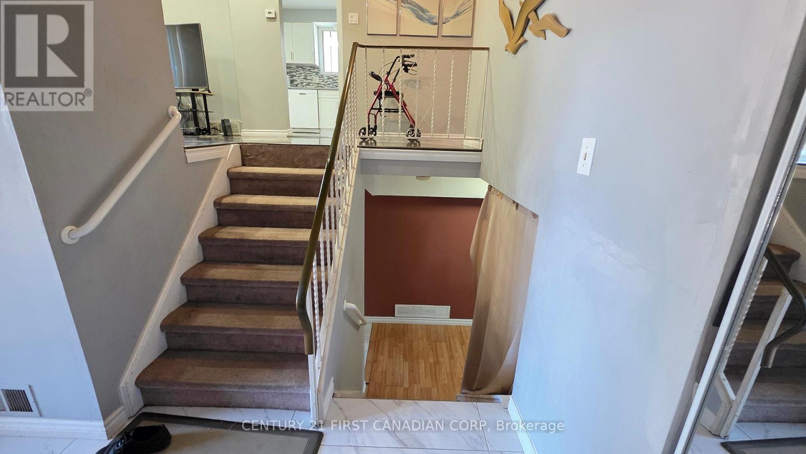 2 MURIEL CRESCENT