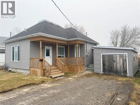 318 LAFONTAINE STREET Wallaceburg ON N8A4H9