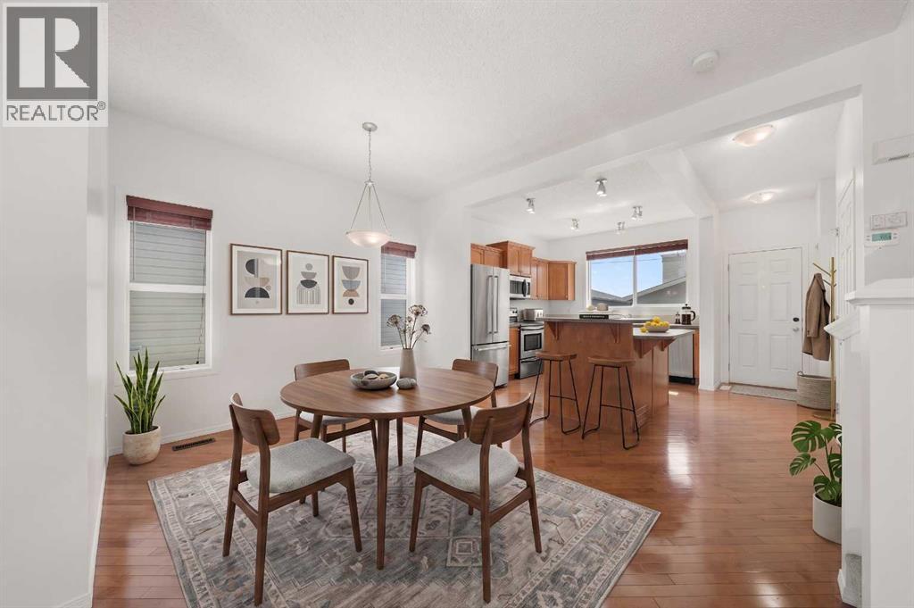27 Covehaven Mews NE