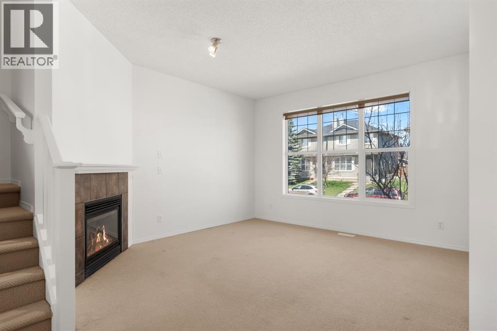27 Covehaven Mews NE