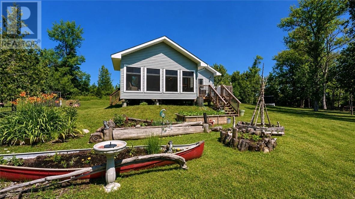 Photo 1 of 52 — 982 Lakeshore, Tehkummah, ON P0P2C0