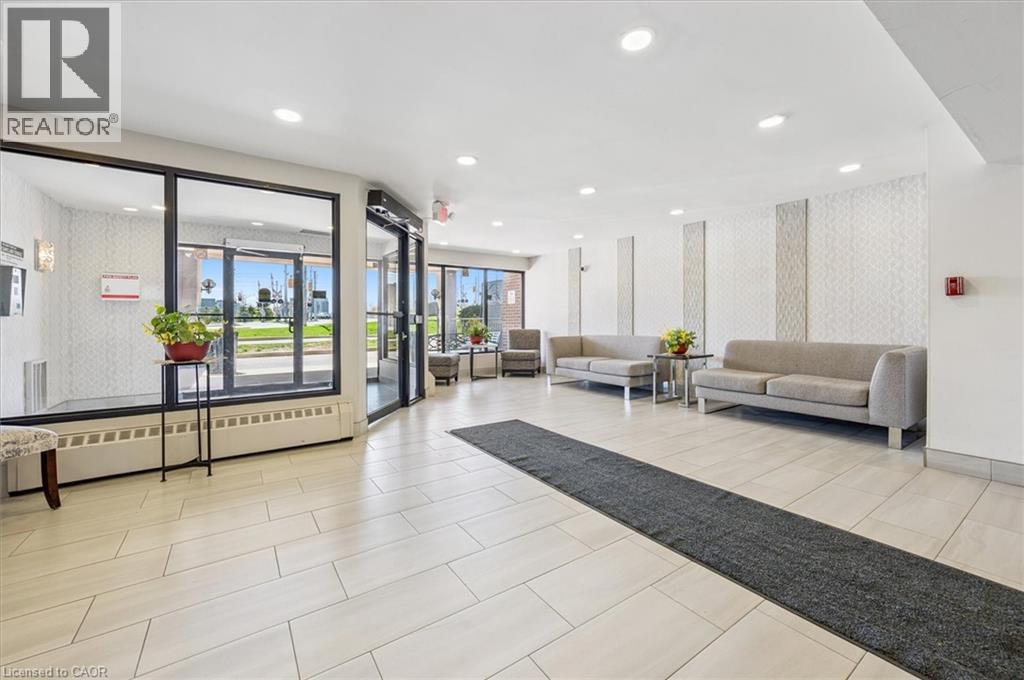 1100 COURTLAND Avenue E Unit# 302