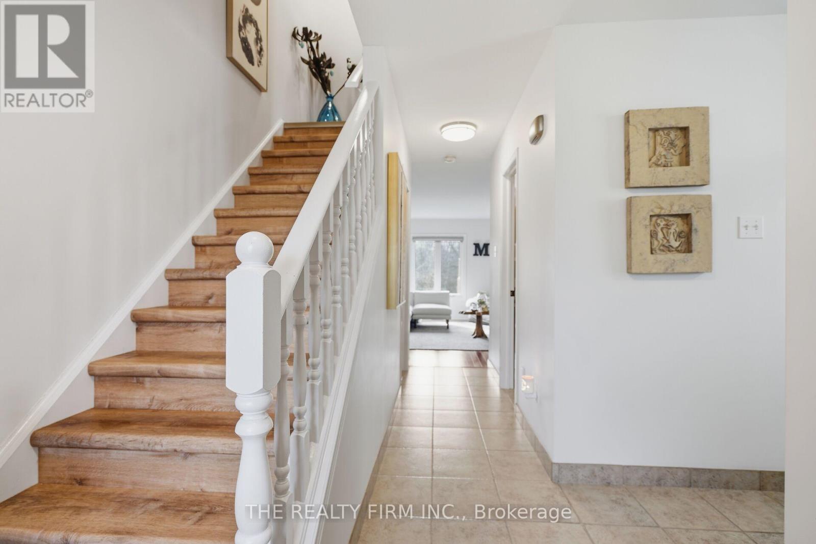815 DEVERON CRESCENT