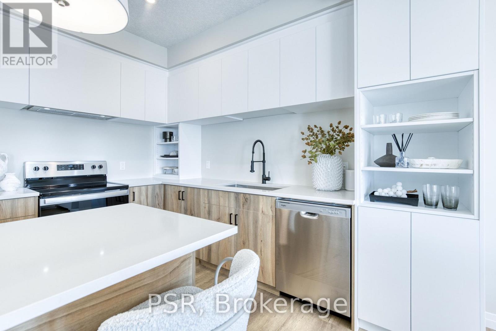 93 RIVERGREEN CRESCENT
