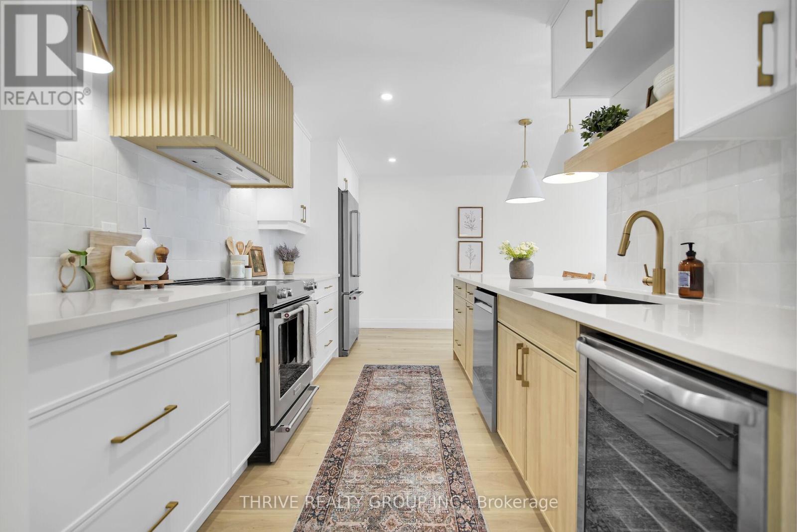 105 - 1180 COMMISSIONERS ROAD W