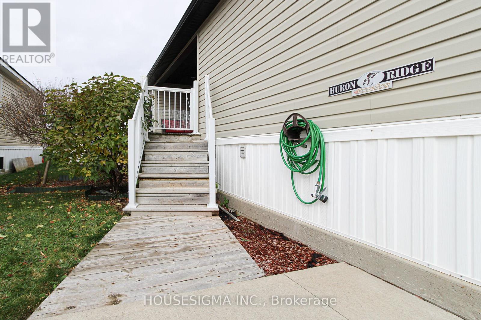 4449 MILBUROUGH - 5 TAMARAC LINE