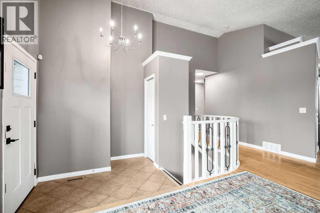 402 Highwood Village Place NW