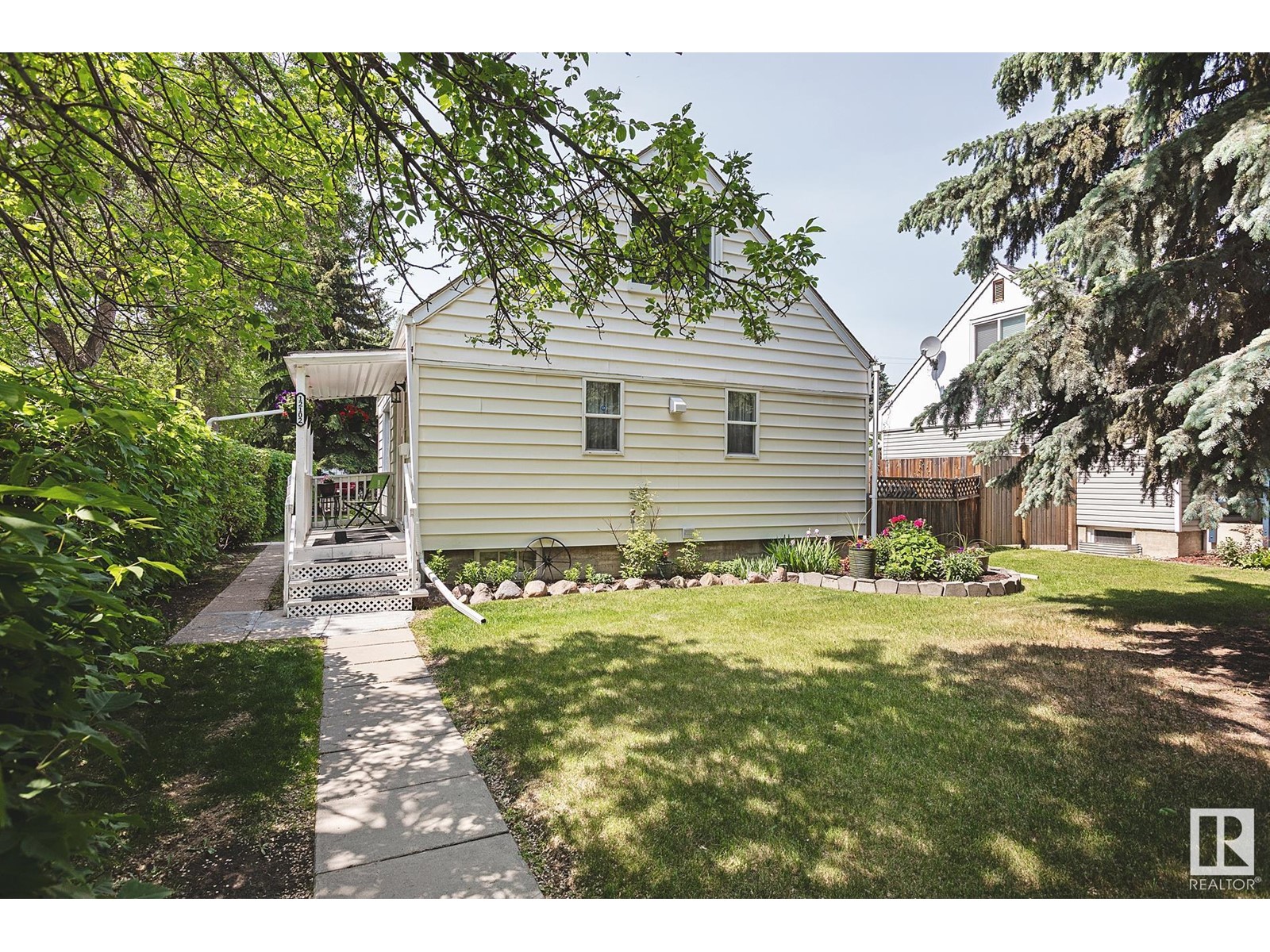 12102 58 ST NW NW