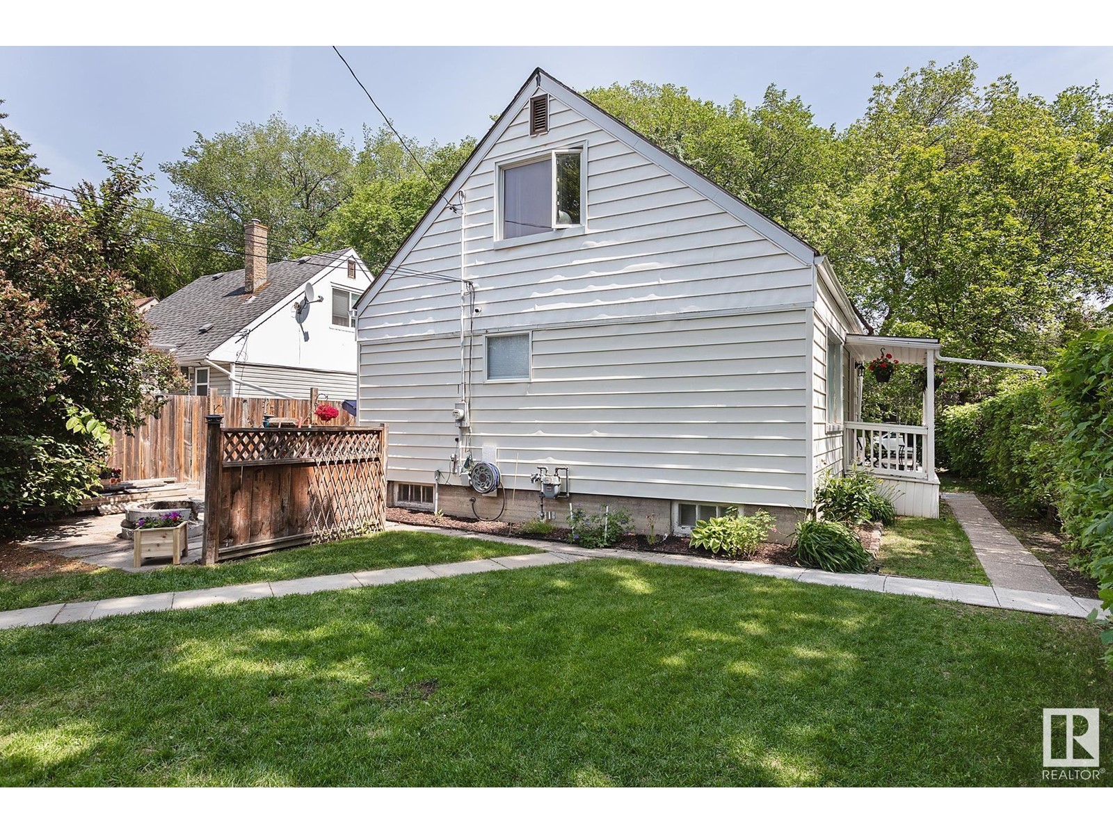 12102 58 ST NW NW