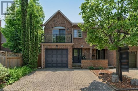 30 NELSON Street Oakville ON L6L3H6