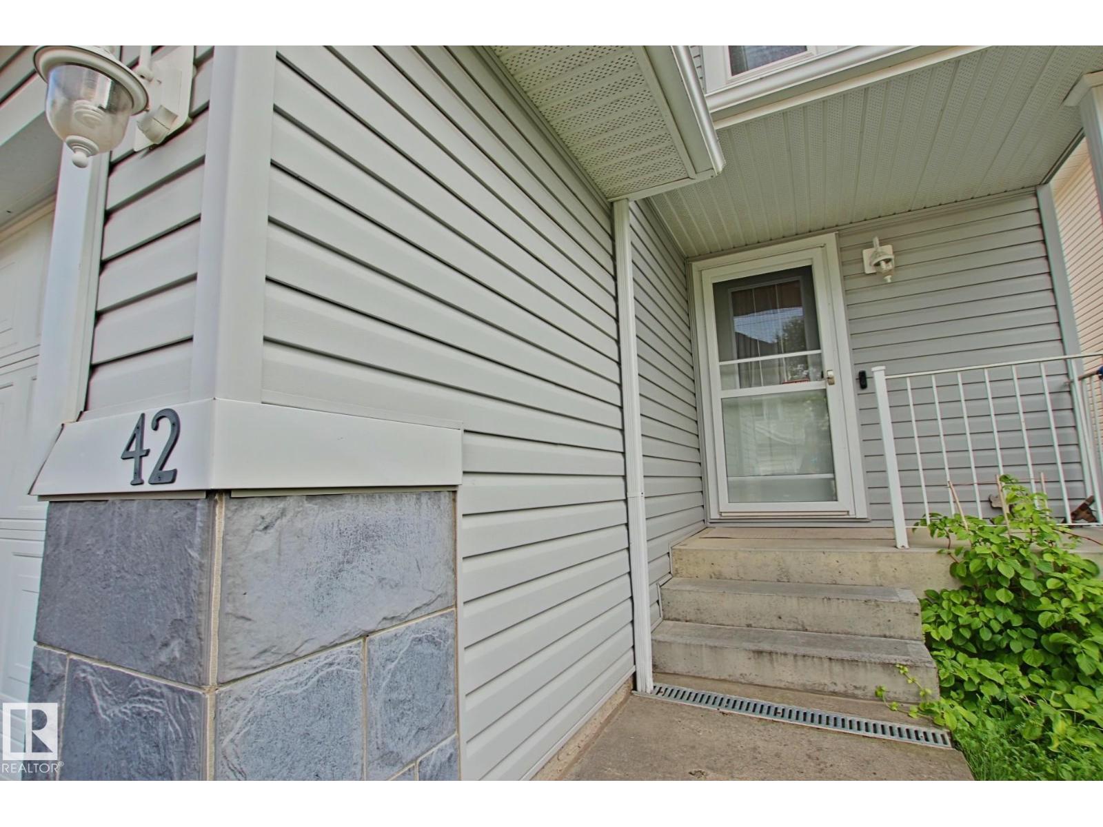 #42 4350 23 ST NW
