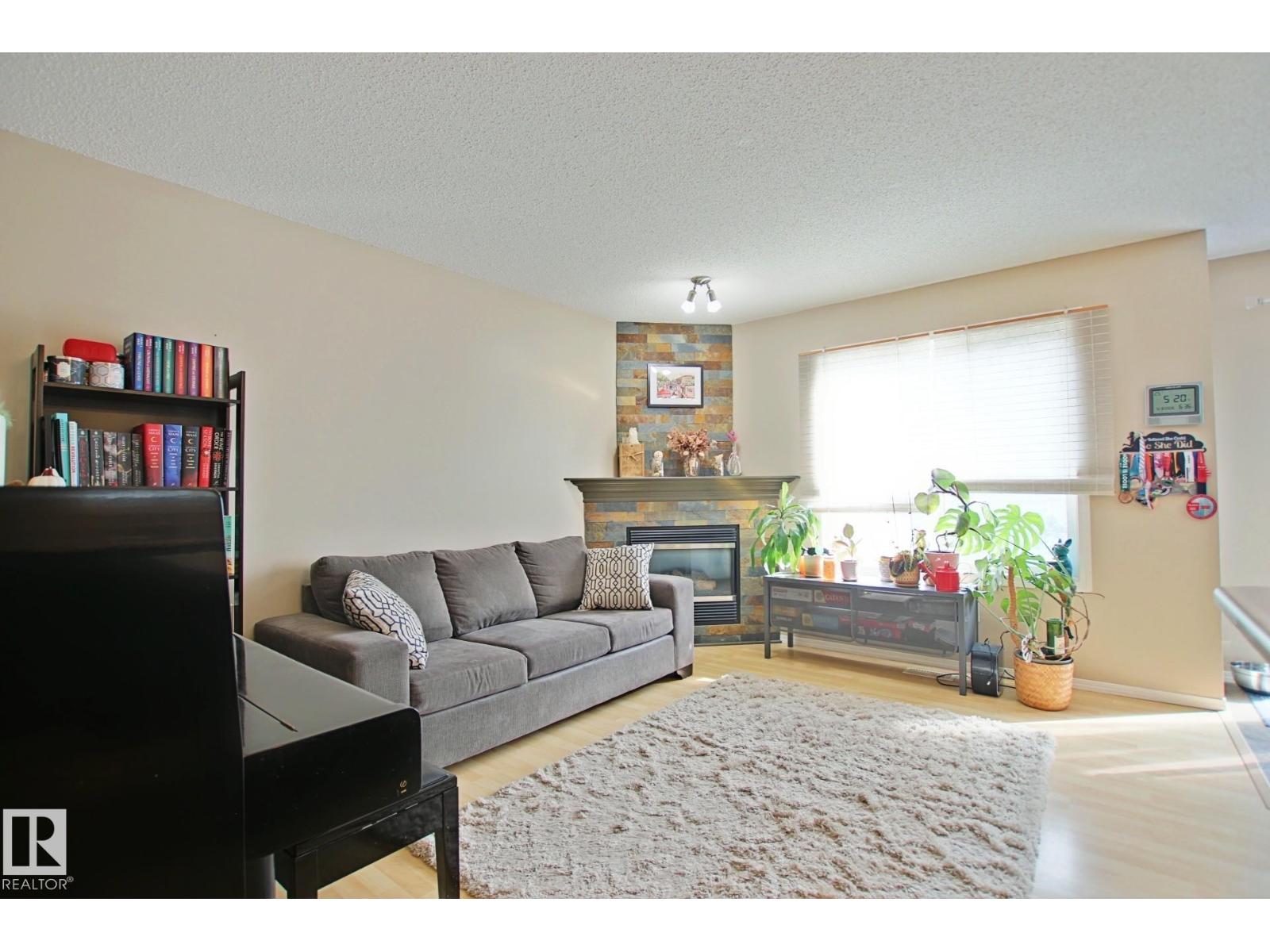 #42 4350 23 ST NW