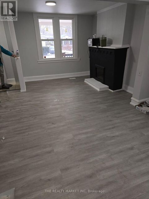 85 MONTRAVE AVENUE Oshawa (Vanier) ON L1J4R6
