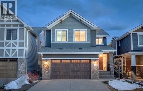 225 West Grove Way SW Calgary AB T3H1Z4