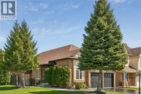 55 CHESLEY Street Hamilton ON L9C3V9