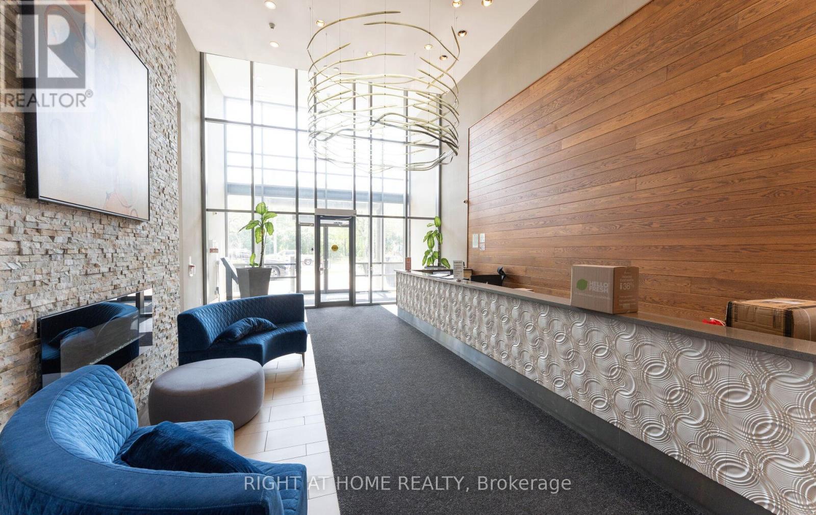 803 - 2230 LAKE SHORE BOULEVARD W