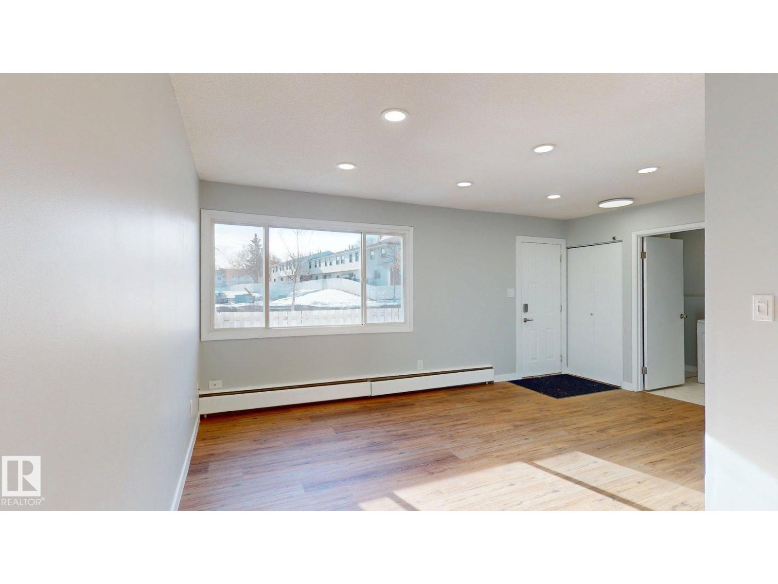 #611 2908 116A AV NW