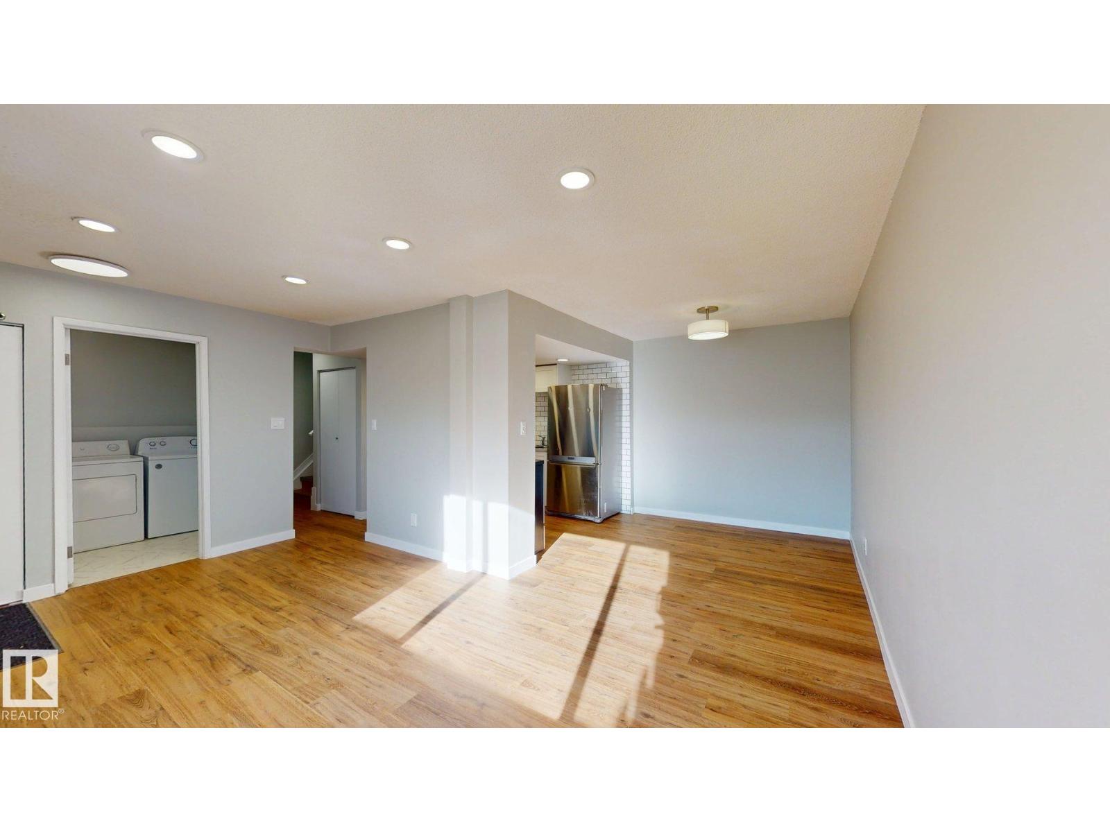 #611 2908 116A AV NW