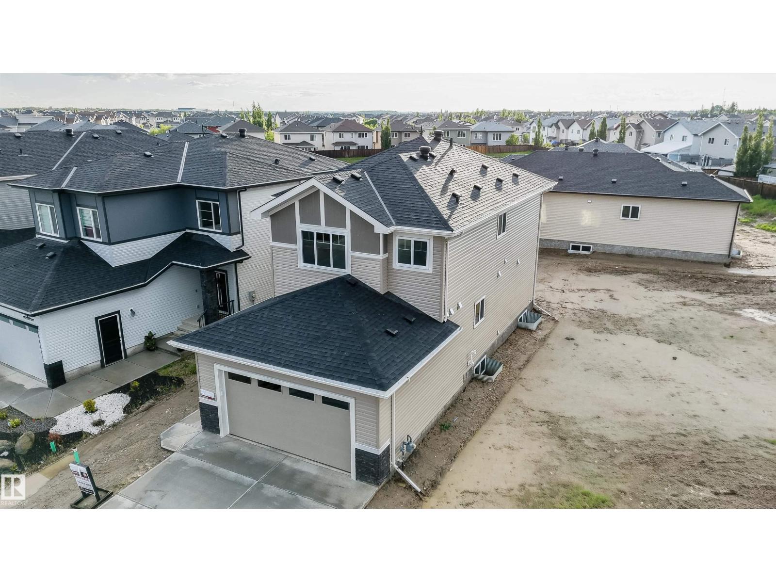 44 Dalquist Bay