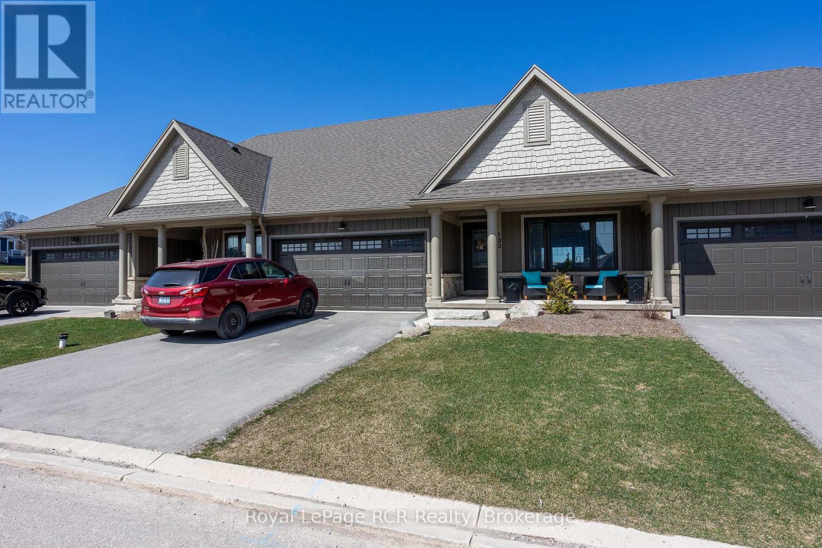 133 HAWTHORN CRESCENT