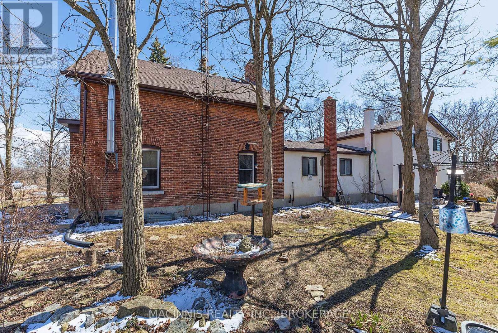 1037 MIDDLE ROAD