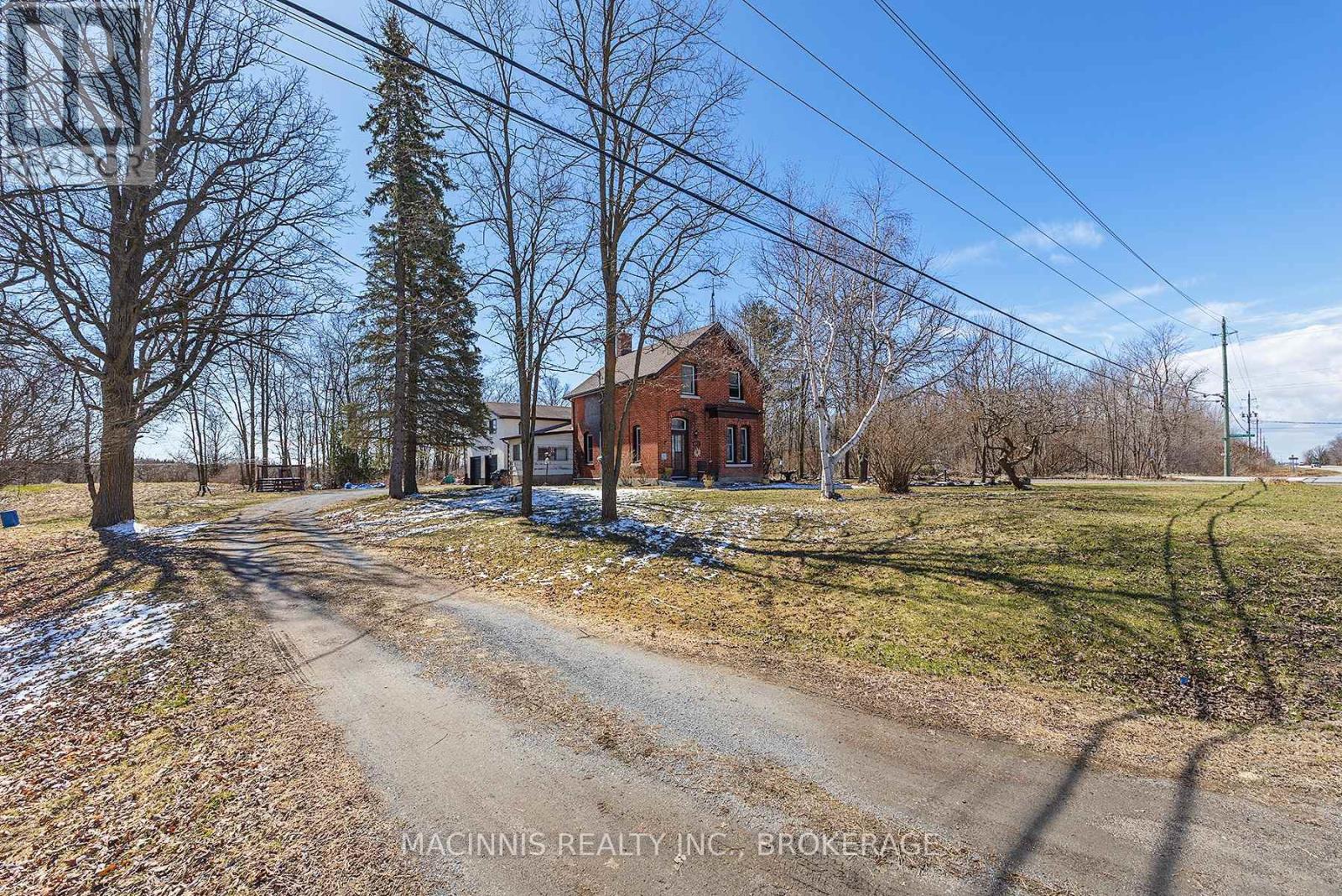 1037 MIDDLE ROAD