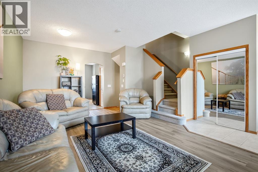 209 Strathcona Circle