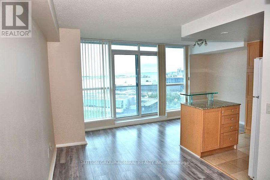 1109 - 208 QUEENS QUAY W