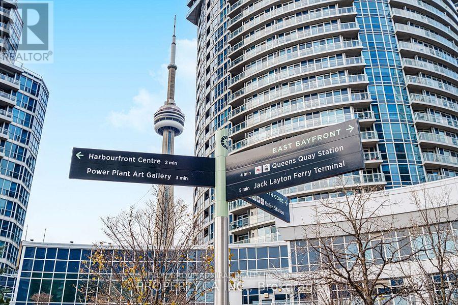 1109 - 208 QUEENS QUAY W