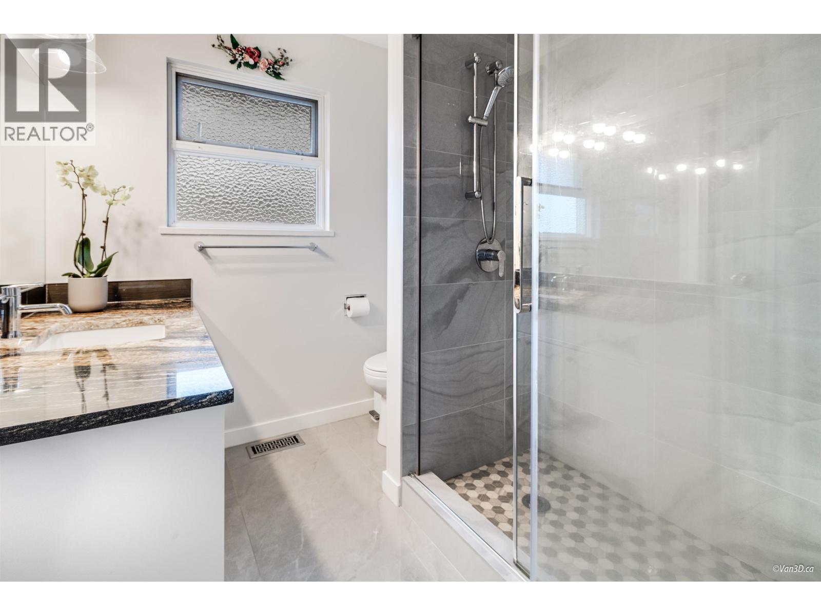 6555 ST. CHARLES PLACE