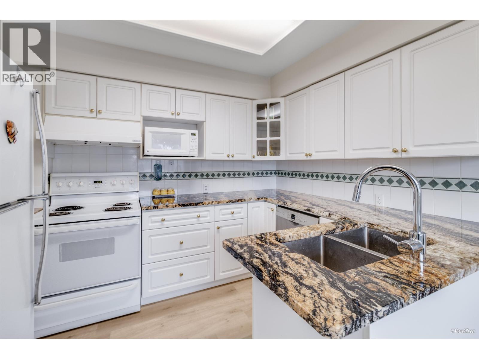 6555 ST. CHARLES PLACE