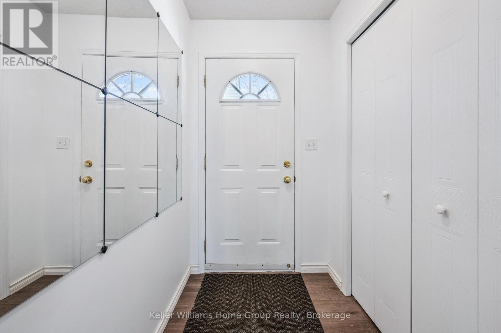 23 - 151 CLAIRFIELDS DRIVE E