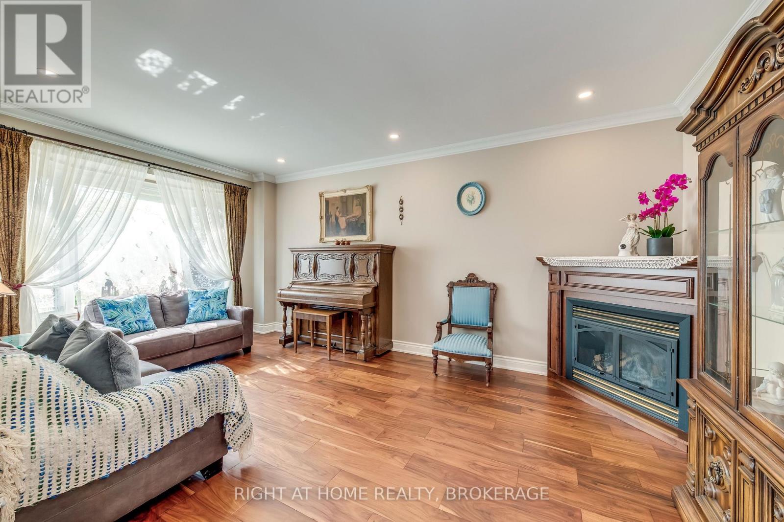 1311 PLAYTER PLACE